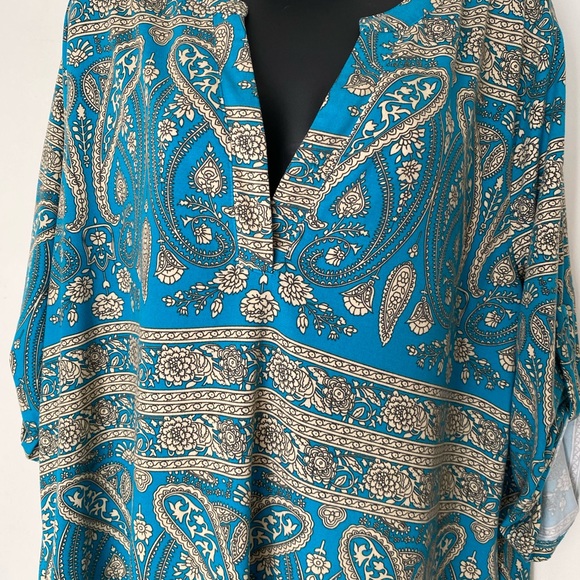 LIENRIDY Women’s Size 2X V neck Blouse. Beautiful teal and gold color. - Picture 3 of 7